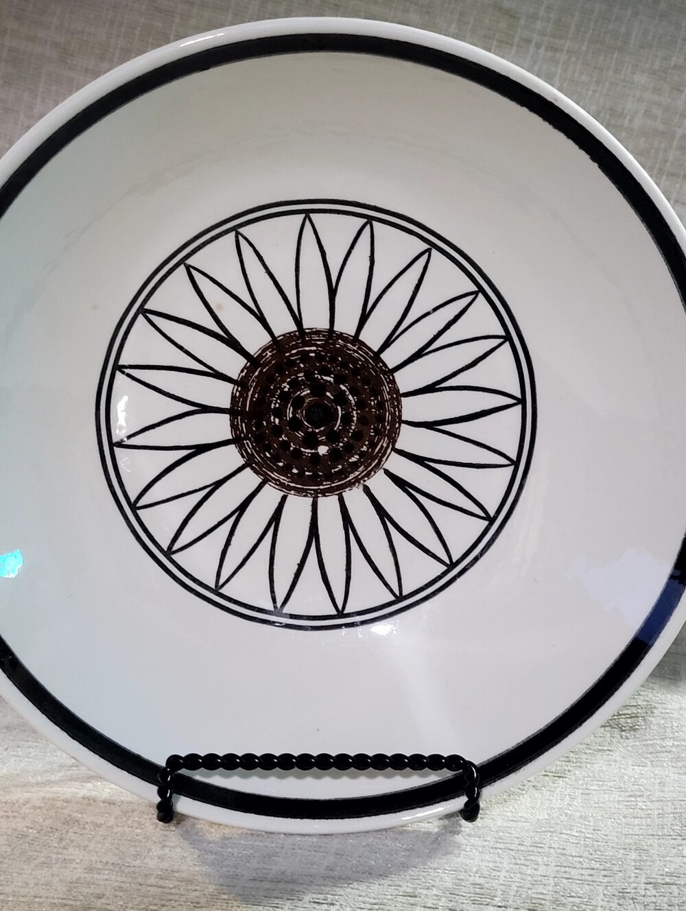 VINTAGE ROYAL CHINA CAVALIER "CASA DEL SOL"   9" DIAMETER SERVING BOWL Ironstone